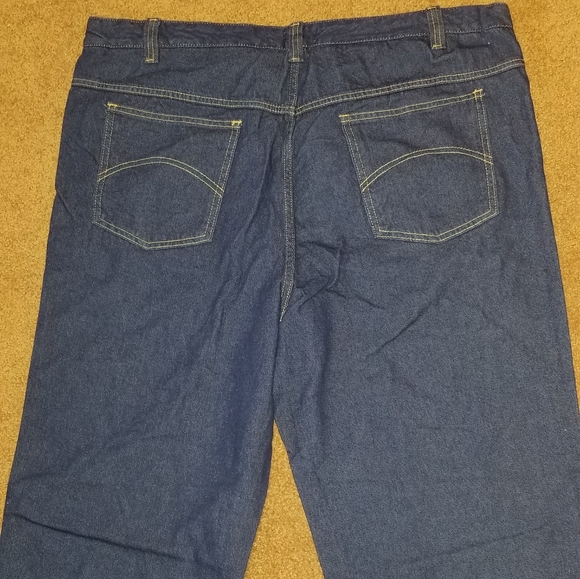 Expandable Waist Relaxed Fit Jeans - Picture 4 of 8